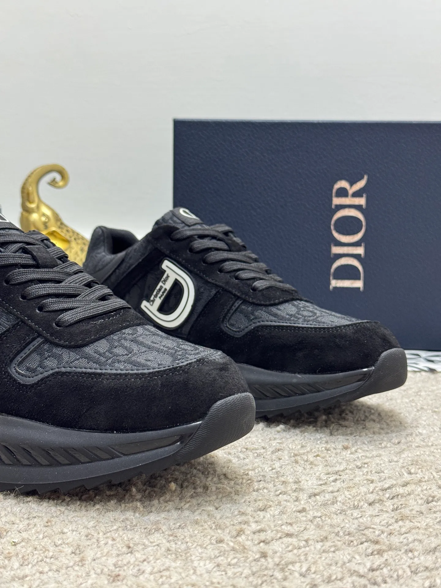 Men's men's shoes 💰440 [New model] 🐞🐞Top original - Dior 🆕 Low-top B02 casual sports shoes, carefully made of first-layer cowhide with canvas, comfortable and breathable ~ rubber soles, enhance style. Fashionable and versatile, it can complement any look. Featuring an exquisite design that is uniquely dynamic and modern, this shoe is part of Dior's legacy and embodies modern elegance. Size: 38-44 (45 customized